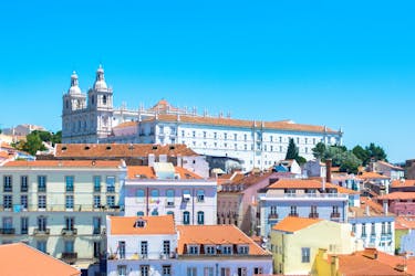 24-uurs hop on, hop off-bustour door Lissabon op de Castle-lijn